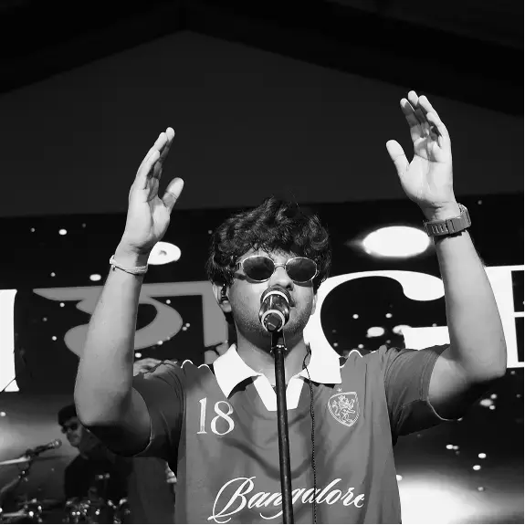 Artist hyping up the audience during the Mirage headline set
